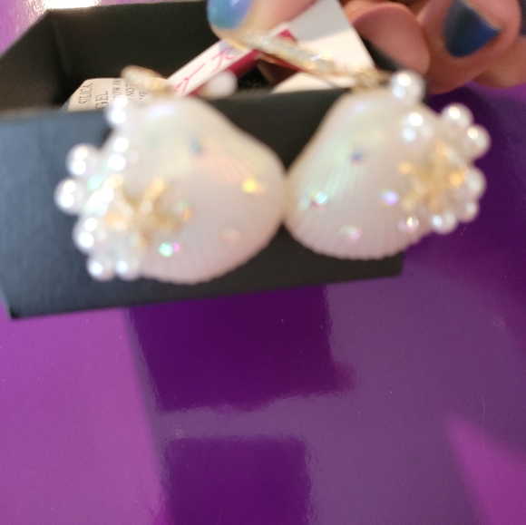 Betsey Johnson shell/ starfish earrings NWT - Picture 12 of 17